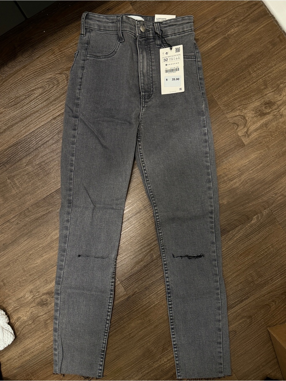 Zara Washed Black High-Rise Shaper Ankle Jeans